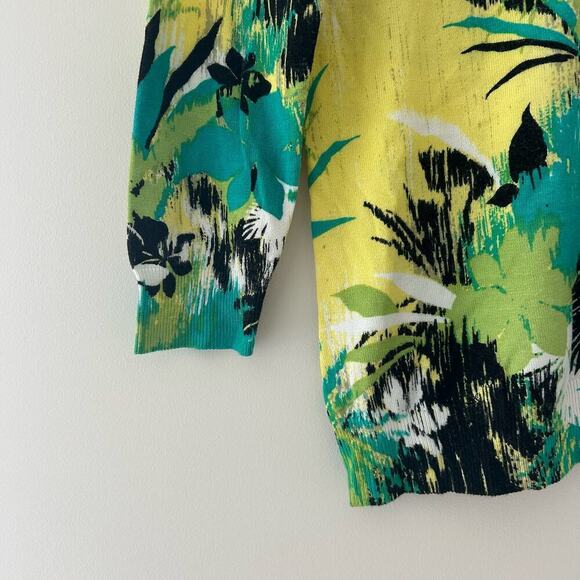 Joseph A. Floral Button Down Cardigan Sz Medium Petite - Picture 5 of 7